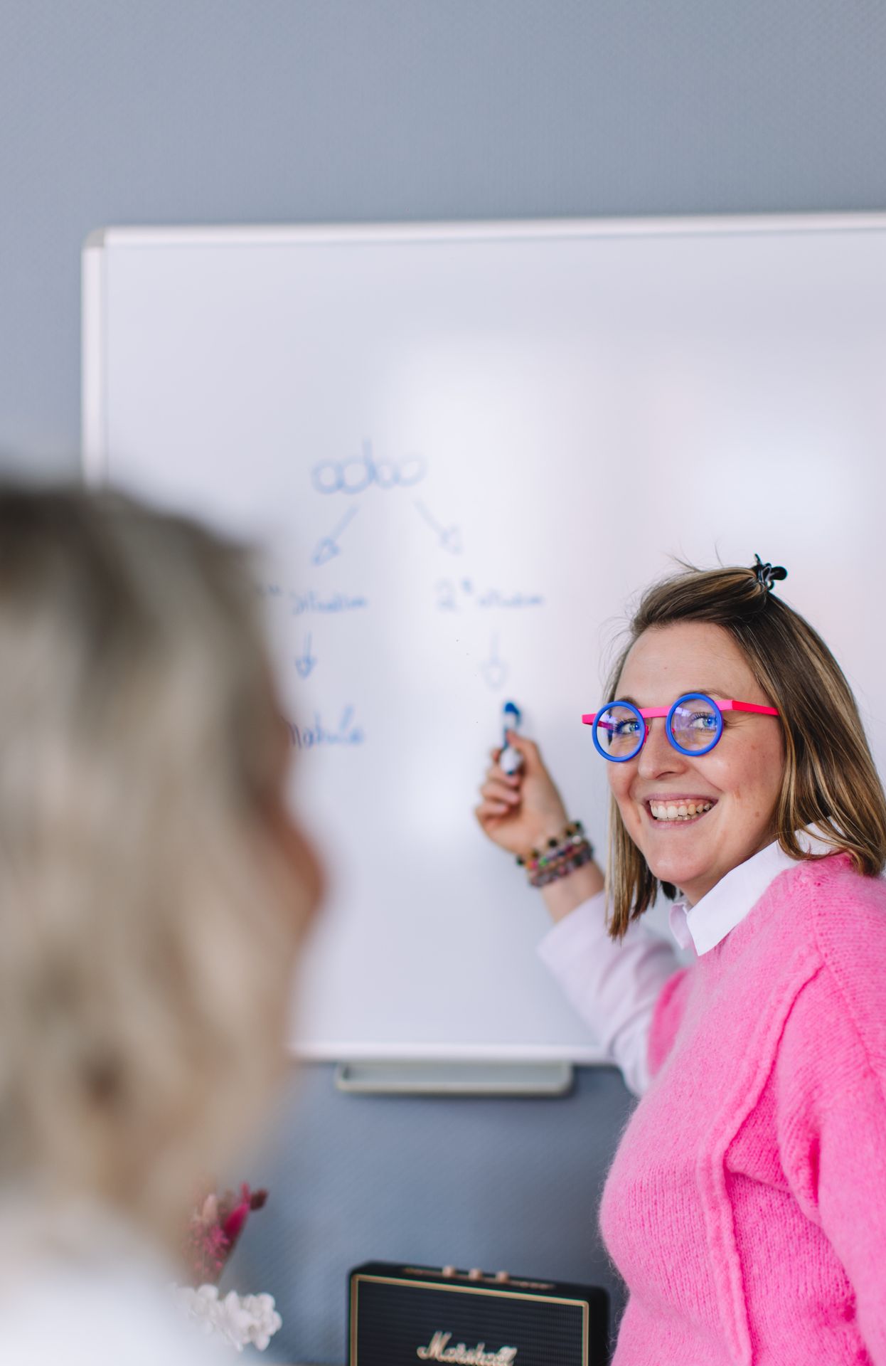 Stéphanie Bertini, CEO de Gab Plus, animant une formation Odoo pour PME à Liège